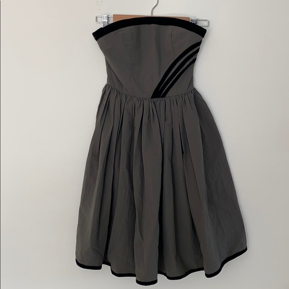 Grey & black strapless dress - Picture 1 of 4
